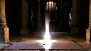 Cripta Santo Sepolcro a lume di lanterna